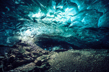 Gletscher-Eishöhle auf Island