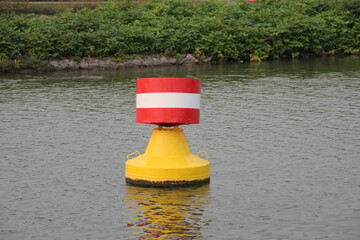 Boje im Mittellandkanal