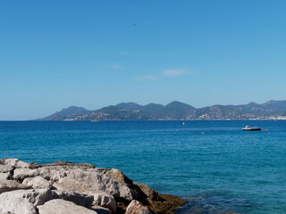 Vue depuis Cannes sur la mer méditerranée et sur le massif de l'Esterel. Cannes, Côte d'Azur, France