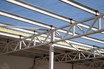 Sengvich panels. Assembly of a commercial building from Sengvich panels.