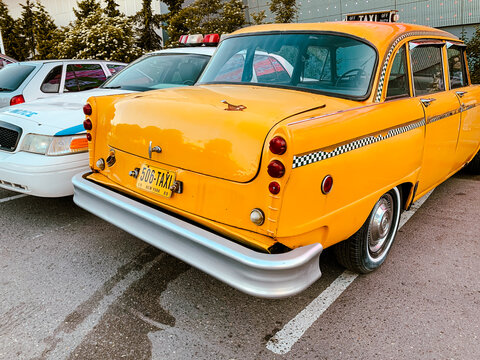 New York Taxi Retro Car Parking vintage style old school