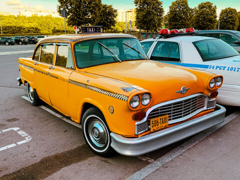 New York Taxi Retro Car Parking vintage style old school