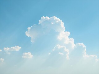 輝く白い雲が明るい青い空に浮かぶ晴れた日の素晴らしい景色