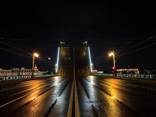 Fototapeta premium Night Drawbridge Over Neva River in St. Petersburg