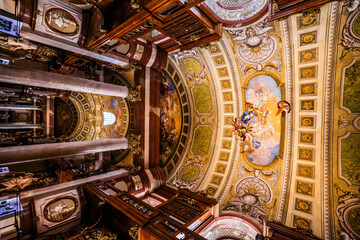 Prunksaal der Österreichischen Nationalbibliothek. Biblioteca nacional en Austria. Vienna