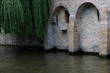 Naklejka premium old stone bridge