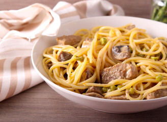 Creamy pasta with beef and mushrooms
