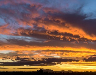 Fototapeta premium Dramatic sunset sky with vibrant clouds