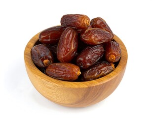 Dried dates in a wooden bowl (2)