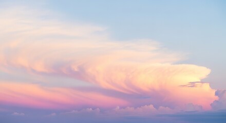 Fototapeta premium Pastel Sky with Dramatic Cloud Formation and Soft, Dreamy Lighti