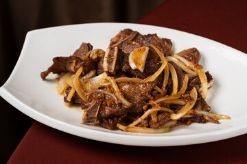 Stir-fried Beef Ribs with Onions