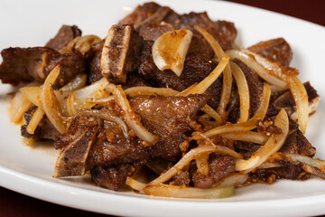 Stir-fried Beef Ribs with Onions