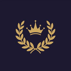 Obraz premium Elegant gold royal crown centered within a circular laurel wreath emblem.
