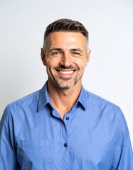 Obraz premium Smiling man in blue shirt