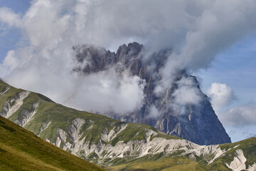 GRAN SASSO: il Corno Grande  avvolto dalle nuvole