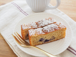 手作りのブルーベリーヨーグルトケーキ