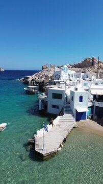 video verticale dell isola di Milos in grecia