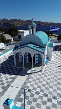 video verticale dell isola di Milos in grecia