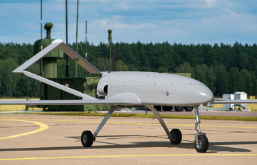 Long-range strike drones for attacking targets deep behind enemy lines