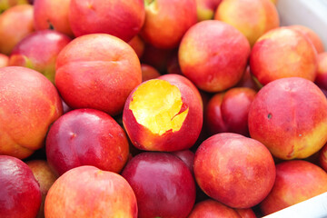 Freshly Picked Peaches from Dalian Shanxi Orchard with Exposed Yellow Flesh
