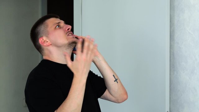 An angry and emotionally unstable man shouts at his interlocutor in a telephone conversation.
Work conflict between people.
Negative emotions at work due to stress and fatigue.
Explosion of emotions