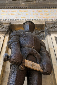 Old Wehrmann in Eisen statue in front of Austrian Parliament Building 