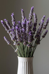 Fototapeta premium lavender flowers in a vase