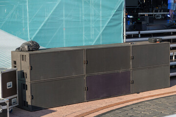 Powerful outdoor concert sound system with large speakers