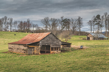 house, old, barn, farm, rural, building, wood, sky, wooden, abandoned, country, grass, field, landscape, architecture, cottage, home, roof, village, rustic, summer, red, agriculture, nature, cabin