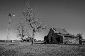 house, old, barn, farm, rural, building, wood, sky, wooden, abandoned, country, grass, field, landscape, architecture, cottage, home, roof, village, rustic, summer, red, agriculture, nature, cabin