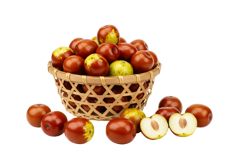 木製のバスケットに盛られた熟した赤いデーツのクローズアップ 透明な背景