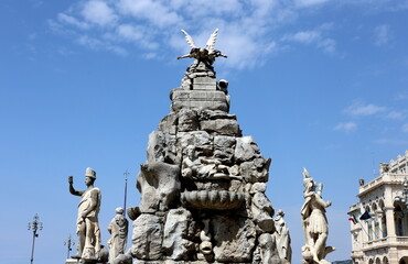 Brunnen der vier Kontinente auf dem Platz der Einheit in Triest