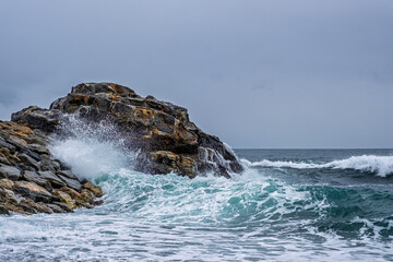 【#高知】桂浜の岩場の波しぶき