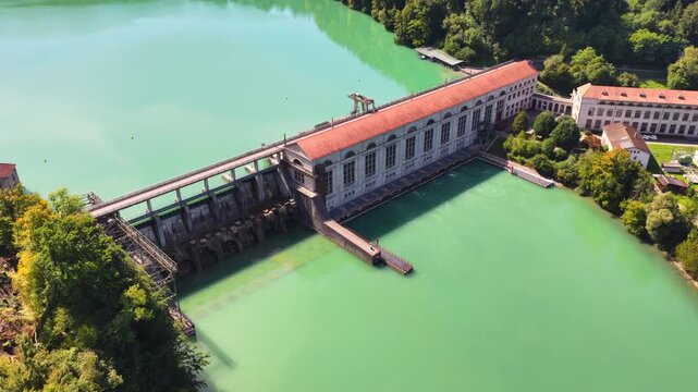 Wasserkraftwerk M&uuml;hleberg im Kanton Bern, September 2025, Schweiz