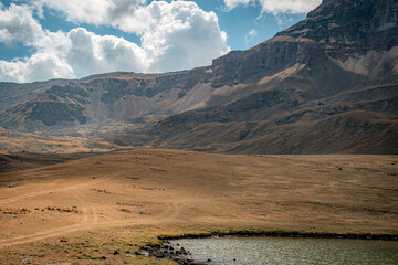 road to the mountains