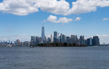 Obraz premium New York City. NYC skyline with towering skyscrapers. Manhattan and Hudson River. Panoramic cityscape of New York. Downtown NYC with landmarks. New York skyline. New York cityscape.