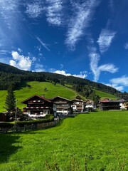 H&auml;user auf dem Berg im Zillertal