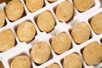 Traditional Golden Loose Eggs in Carton from Henan Province China Sugar-Centered Preparation Method