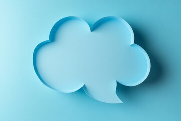 Obraz premium Light blue paper cutout speech bubble in cloud shape on Concept of important announcement with empty