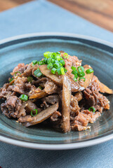 牛肉とごぼうのしぐれ煮