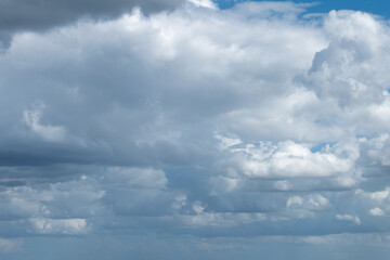 ciel d'orage très chargé