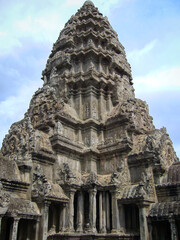 Fototapeta premium Mysterious and Enchanting Angkor Wat
