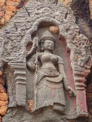 Obraz premium The Mysterious and Enchanting Angkor Wat Temple Complex