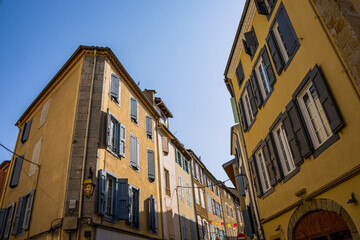 Dans les rues de de Foix dans les Pyr&eacute;n&eacute;es en France