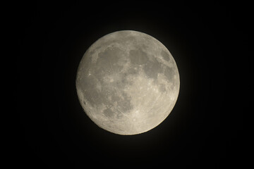 Luna llena desde la sierra de Guadarrama