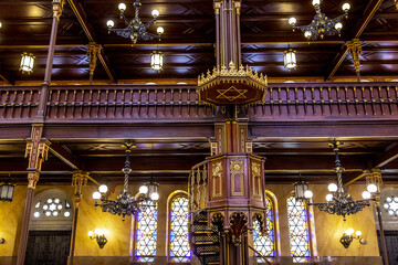 Obraz premium Great synagogue of Budapest, Hungary. Pulpit