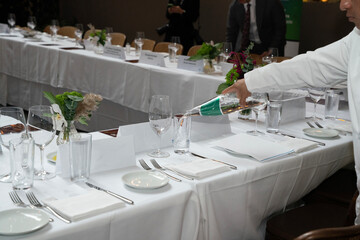 table settings before a fancy banquet 
