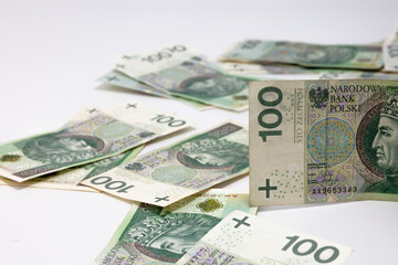 Polskie pieniądze, banknoty na białym tle