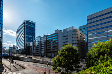 ビル街と道路