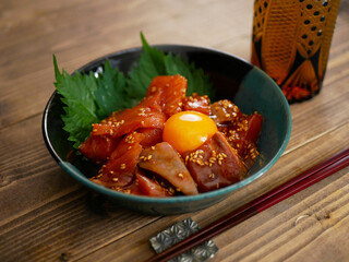 マグロのユッケ風漬け